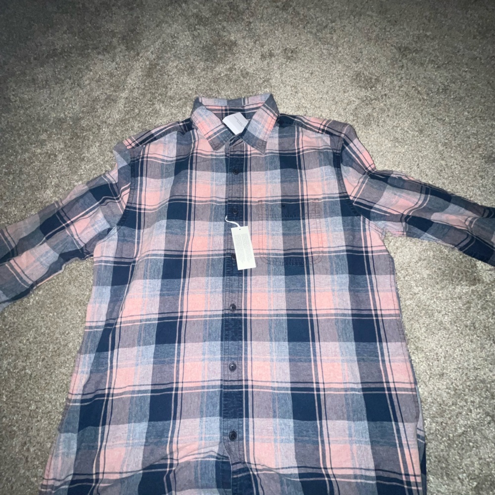 pink American eagle button down
